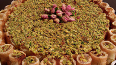 Knéfé mabroumé : roulés de cheveux d'ange aux pistaches