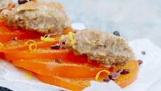 Carpaccio de kakis servi avec un beurre de châtaigne