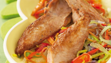 Aiguillettes de canard rôties sur fondue de légumes