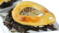 Huîtres Spéciales de Claire Marennes Oléron lutées au caviar d'Aquitaine et sa compote d'oignons doux