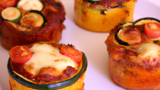 Mini cakes moelleux à la ratatouille et à la feta