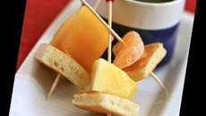 Fondue Banania aux fruits d'hiver et blinis