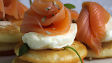 Mini blinis saumon et mozzarella