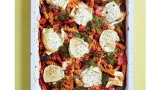 Fusilli poivrons chèvre et pesto