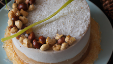 Entremets gênoise et noix de coco