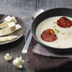 Veloute de chou fleur chorizo et croustillant d emmental