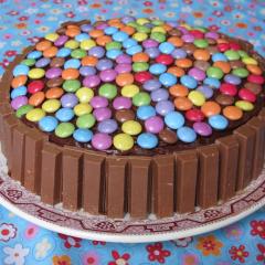 Recette Gateau Aux Smarties Et Kit Kat En Video