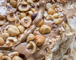 Recette Gateau Au Chocolat Praline Et Noisettes En Video