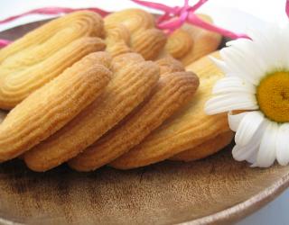 Recette Spritz Les Biscuits Sables Au Beurre En Video