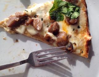 Download Pizza Moelleuse Épinards Champignon Et Mozzarella Gif