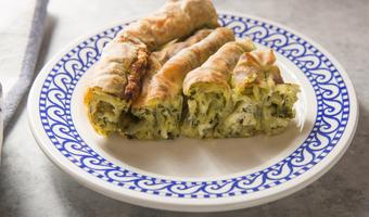 Pour voyager entre la Grèce et le Maroc à l’apéro, Laurent Mariotte partage une recette très facile à faire avec des feuilles de bricks