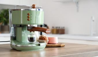 Votre café a mauvais goût ? Ce geste d’entretien de notre machine est trop souvent négligé, il peut tout changer !