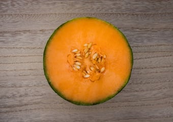 Une délicieuse crème glacée melon ou pastèque sans sorbetière : la méthode simple qui fait fureur sur les réseaux !