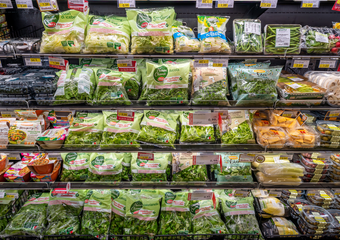 Rappel produit chez E.Leclerc et Lidl : vérifiez votre frigo, ces sachets de salade sont contaminés par la salmonelle