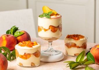Ce tiramisu aux pêches ultra frais est le dessert parfait pour dire adieu à l'été