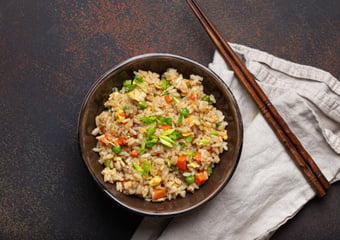 ”Le fried rice vite fait, bien fait du dimanche soir” : découvrez le plat fétiche du fils de Stéphanie Le Quellec pour finir la semaine