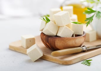 4 manières de cuisiner le tofu pour (et enfin l’aimer ! )