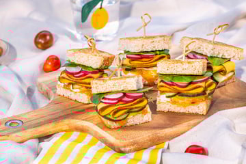 Mini clubs aux tranches végé curry cumin et chutney mangue