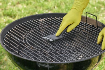 Comment nettoyer la grille du barbecue sans galérer : les méthodes simples à connaître !