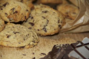 Cookies crousti-moelleux au chocolat noir - Saveurs et Continents