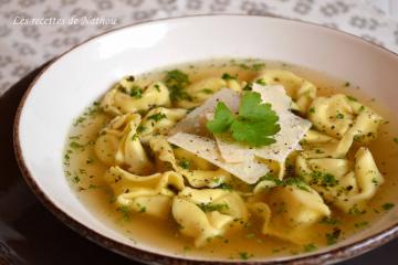 Tortellini in brodo