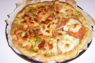 Tarte tomates, pesto, mozzarella