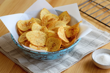 Chips de pommes de terre maison croustillantes