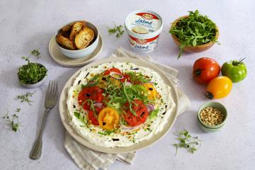 Salade de tomates au labné