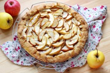 Tarte rustique aux pommes et noisettes