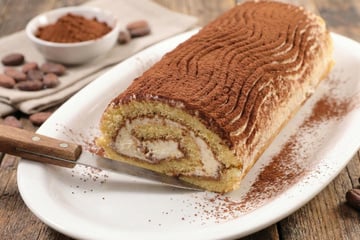 Comment rouler une bûche de Noël sans casser la génoise ?