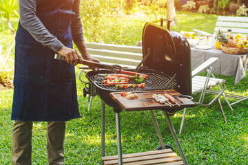 Barbecue pas cher : les morceaux de viande à privilégier selon un Meilleur Ouvrier de France