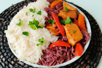 Poulet épicé avec assortiment de riz