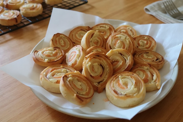 Roulés feuilletés au saumon fumé