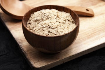 Bienfaits, utilisation : tout savoir sur la levure maltée, un ingrédient qui vous veut du bien