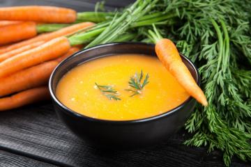 Velouté aux fanes de carottes