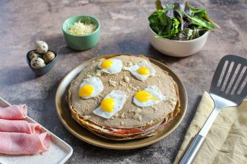 Gâteau de crêpes salées façon croque-madame