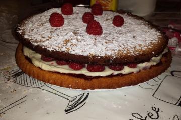 Gâteau à la framboise classique