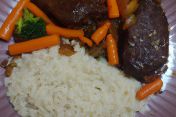 Poêlée de steaks, riz et légumes