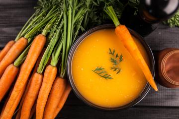 Petite soupe de fanes de carottes et radis