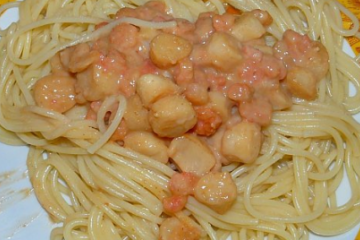Spaghettis sauce crevettes, saint-jacques et citron - erika.miguel9