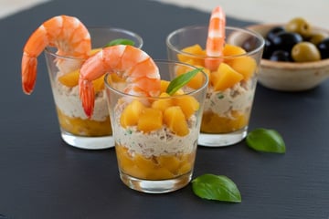 Duo de thon et pêches en verrine