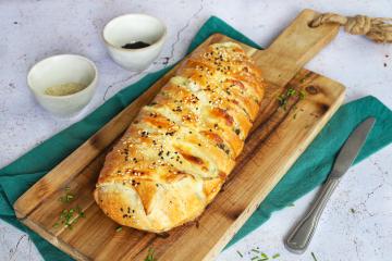 Tarte tressée aux épinards, feta et mozzarella