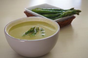 Velouté d'asperges vertes maison