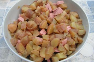 Salade de patate au cervelas