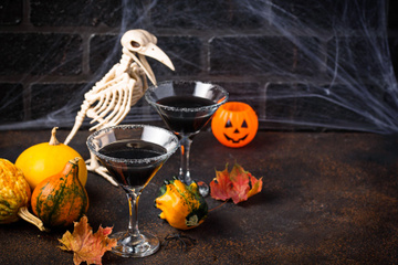 Comment préparer “un spritz noir”, le cocktail parfait pour la soirée d’Halloween ?
