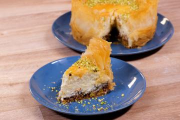 Baklava cheesecake