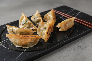 Raviolis chinois grillés à la poêle