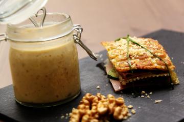 Mille-feuilles de ravioles et sa crème de Saint Marcellin aux noix