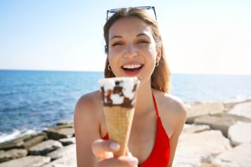 Envie d’apporter des glaces en pique-nique ? Voici l’astuce pour les transporter facilement et les conserver sans qu’elles ne fondent !