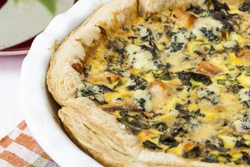 Tarte au saumon, à l'oseille et au bleu d'Auvergne